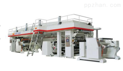 熱熔膠在服裝行業(yè)發(fā)展使用怎么樣？