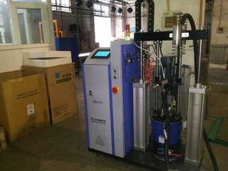 熱熔膠復(fù)合機(jī)的工藝優(yōu)點(diǎn)是什么呢？